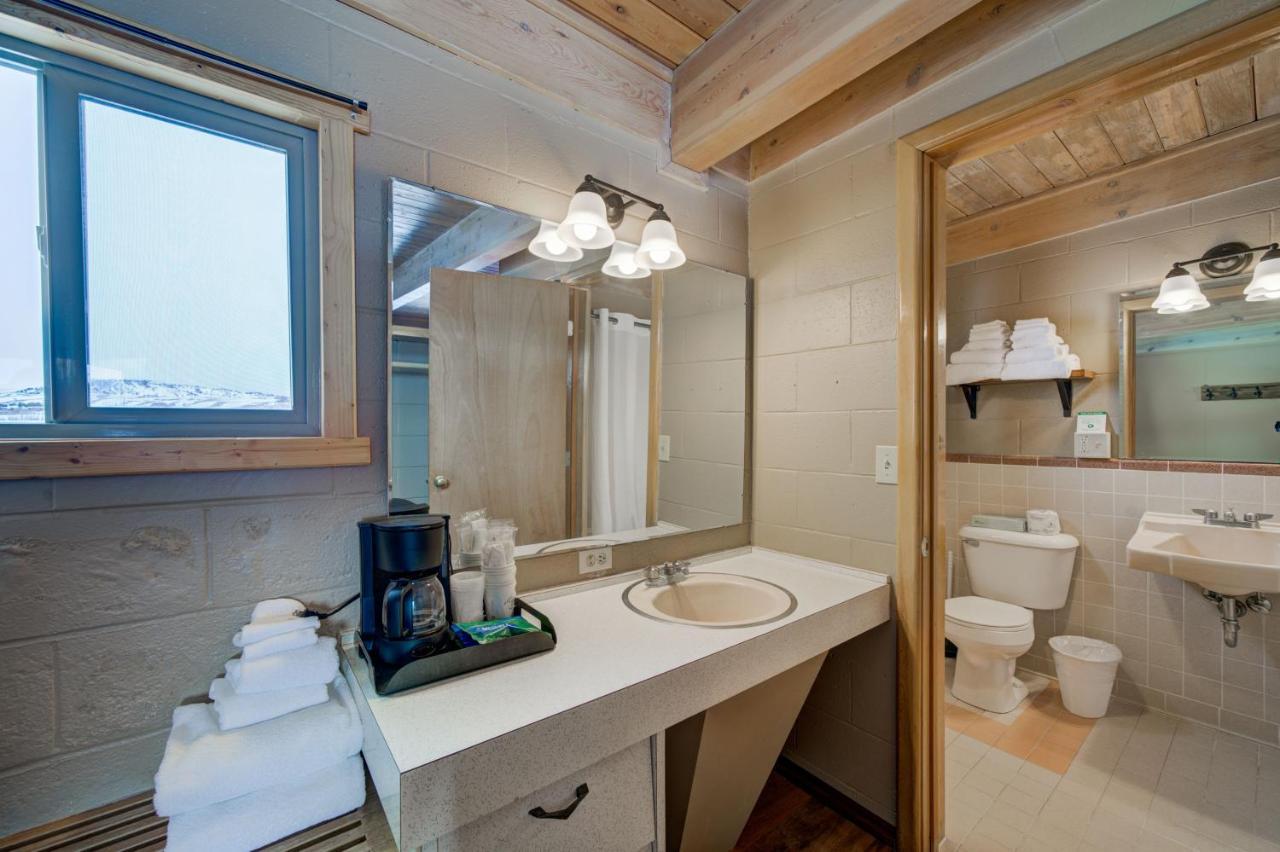 Sportsman'S Lodge Ennis Extérieur photo
