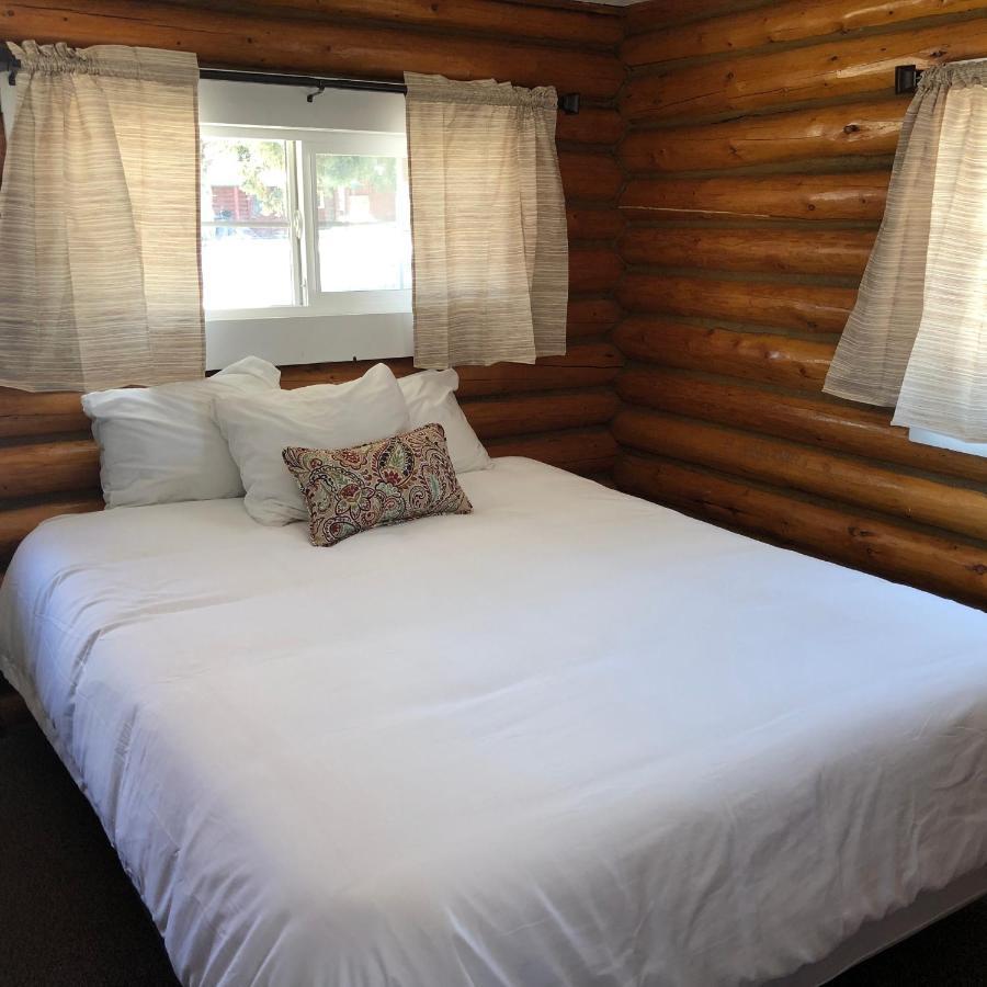 Sportsman'S Lodge Ennis Extérieur photo