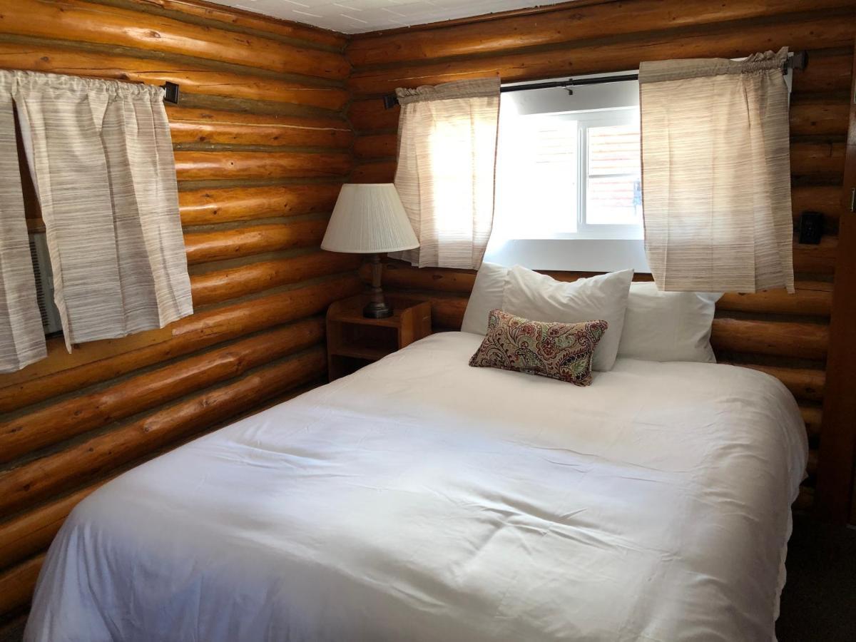 Sportsman'S Lodge Ennis Extérieur photo